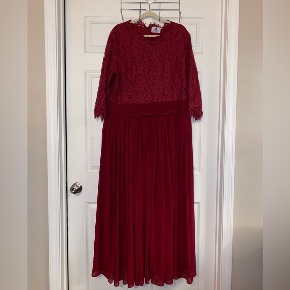 Dainty Jewells ~ Exquisite English Manor Dress
